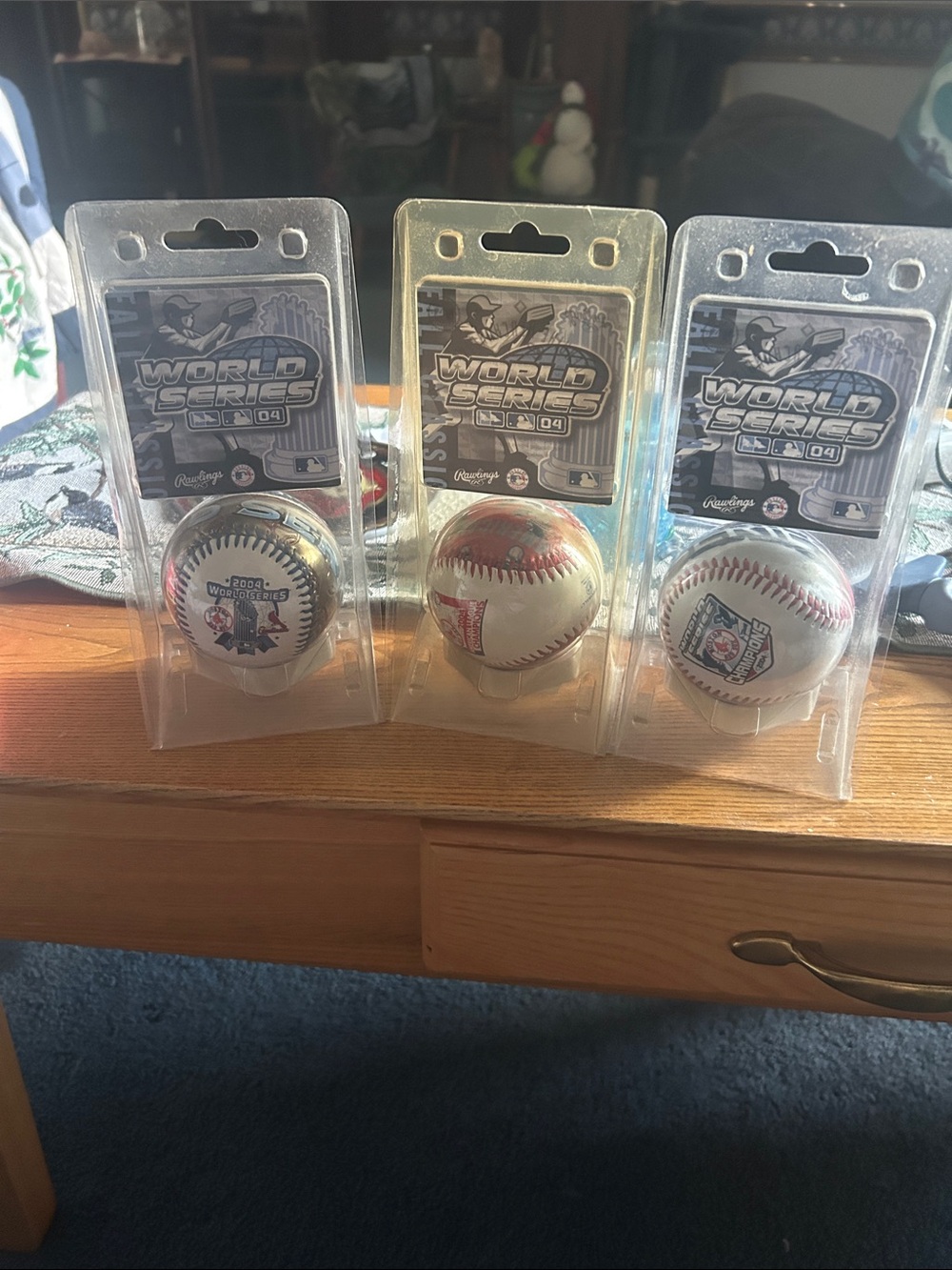 3 Boston Redsox, 2004 Championship Balls
